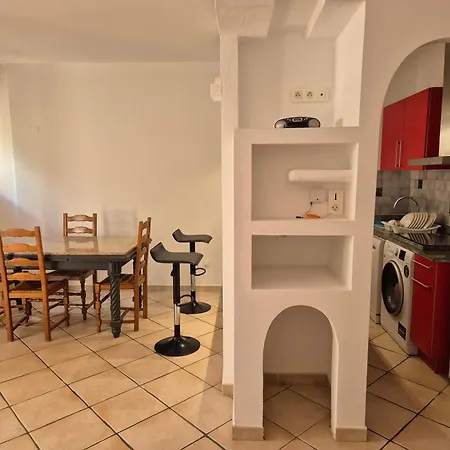 Joli Climatise Avec Terrasse A Moin 10 Minutes A Pieds De La