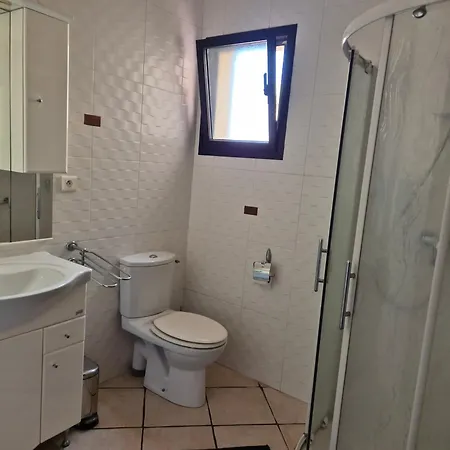 Joli Climatise Avec Terrasse A Moin 10 Minutes A Pieds De La *